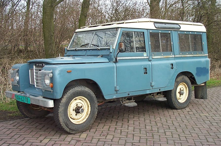 Land Rover 109 Country